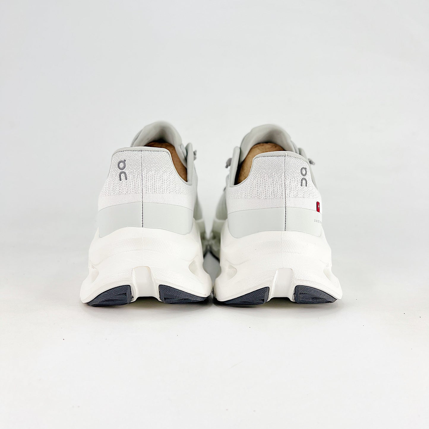 On Running Cloudeclipse – Grey & White Unisex High-Performance Road Running Shoes