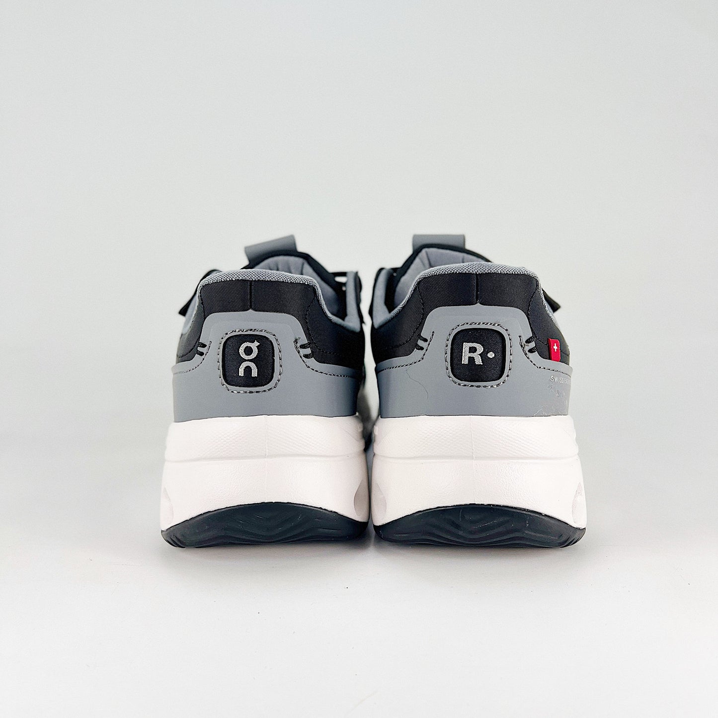 On The Roger Clubhouse Pro – Black & Steel Grey Unisex Premium Tennis-Inspired Lifestyle Sneakers
