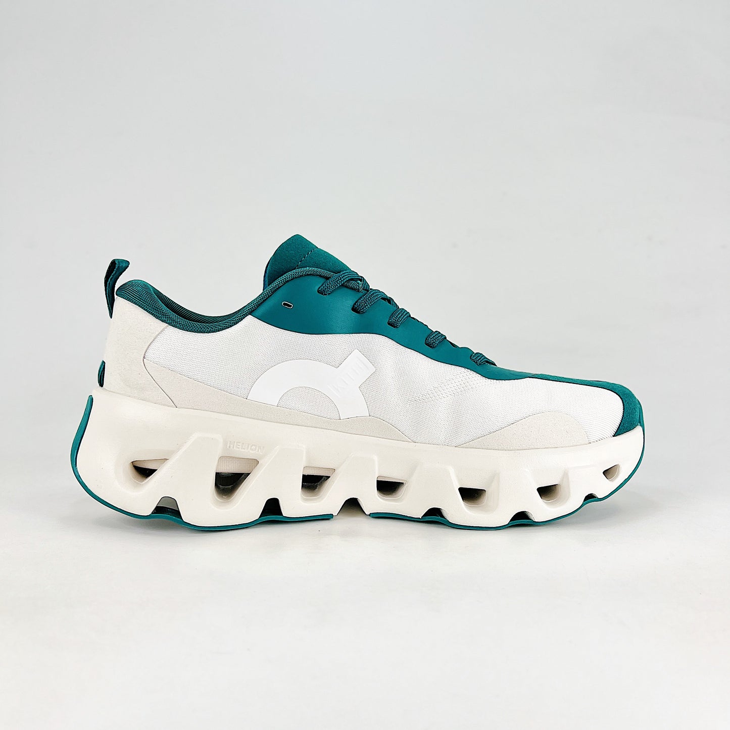 On x Kith Cloudswift – White & Teal Green Unisex Premium Collaboration Lifestyle Sneakers