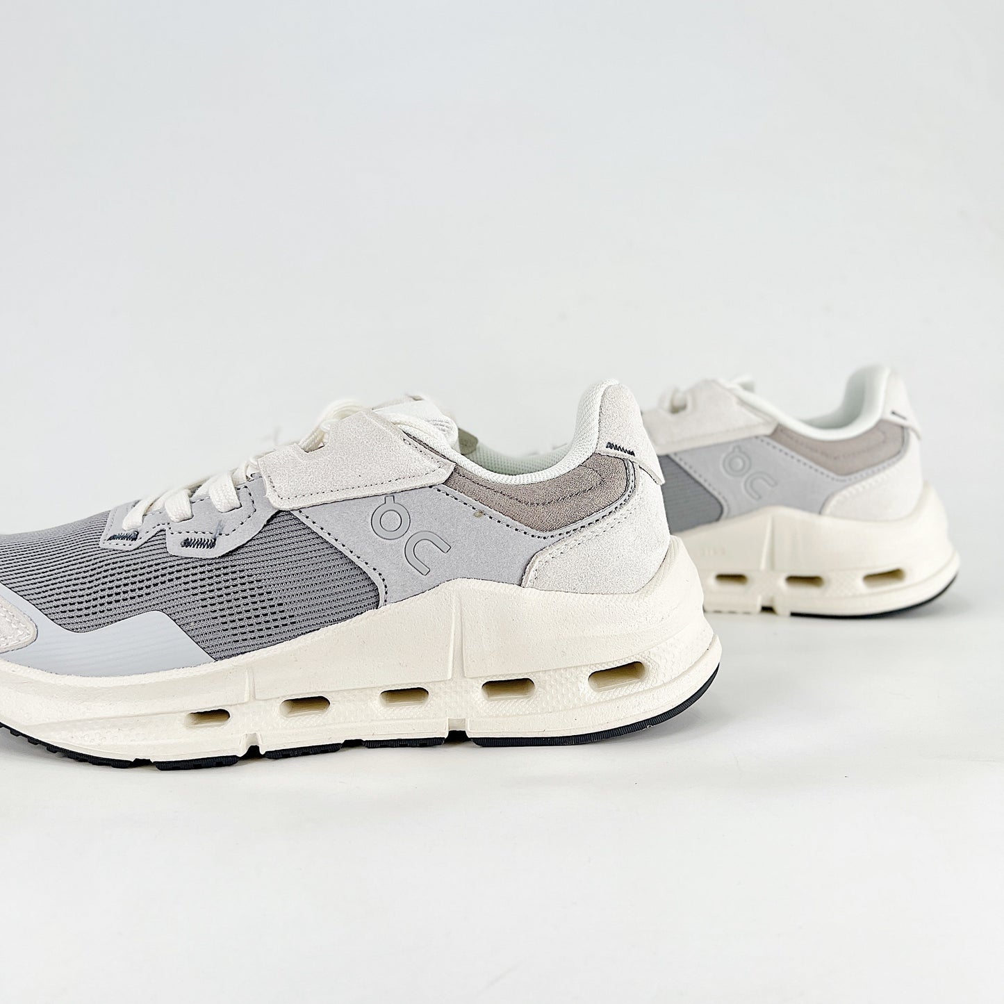On Cloudnova Form – Steel Grey & Ice Grey Unisex Retro-Inspired Lightweight Comfortable Durable Lifestyle Sneakers