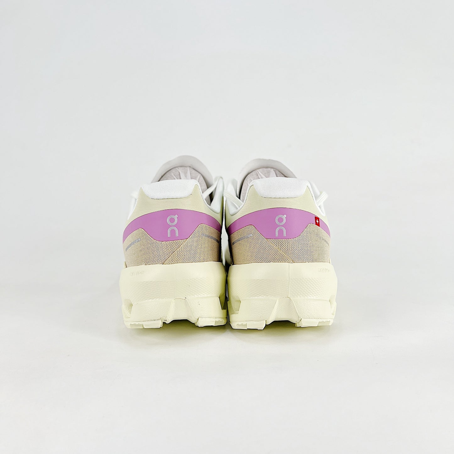 On Running Cloudvista – White & Lilac & Beige Unisex Lifestyle Running Shoes