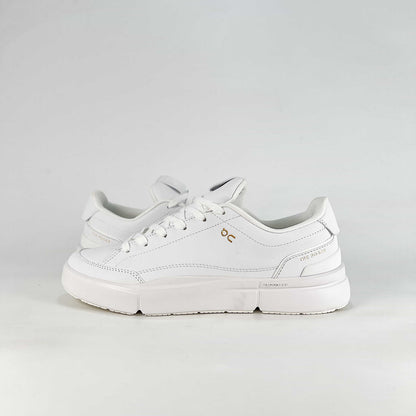 On The Roger Advantage – Triple White Unisex Premium Leather Retro Tennis Lifestyle Sneakers