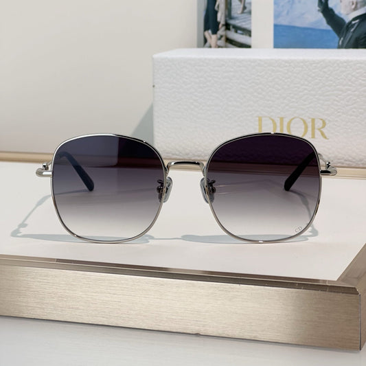 D**R Oversized Square Metal Wire Frame Sunglasses with Polished Silver Frame, Grey Lavender Gradient Lenses & CD Monogram Detail