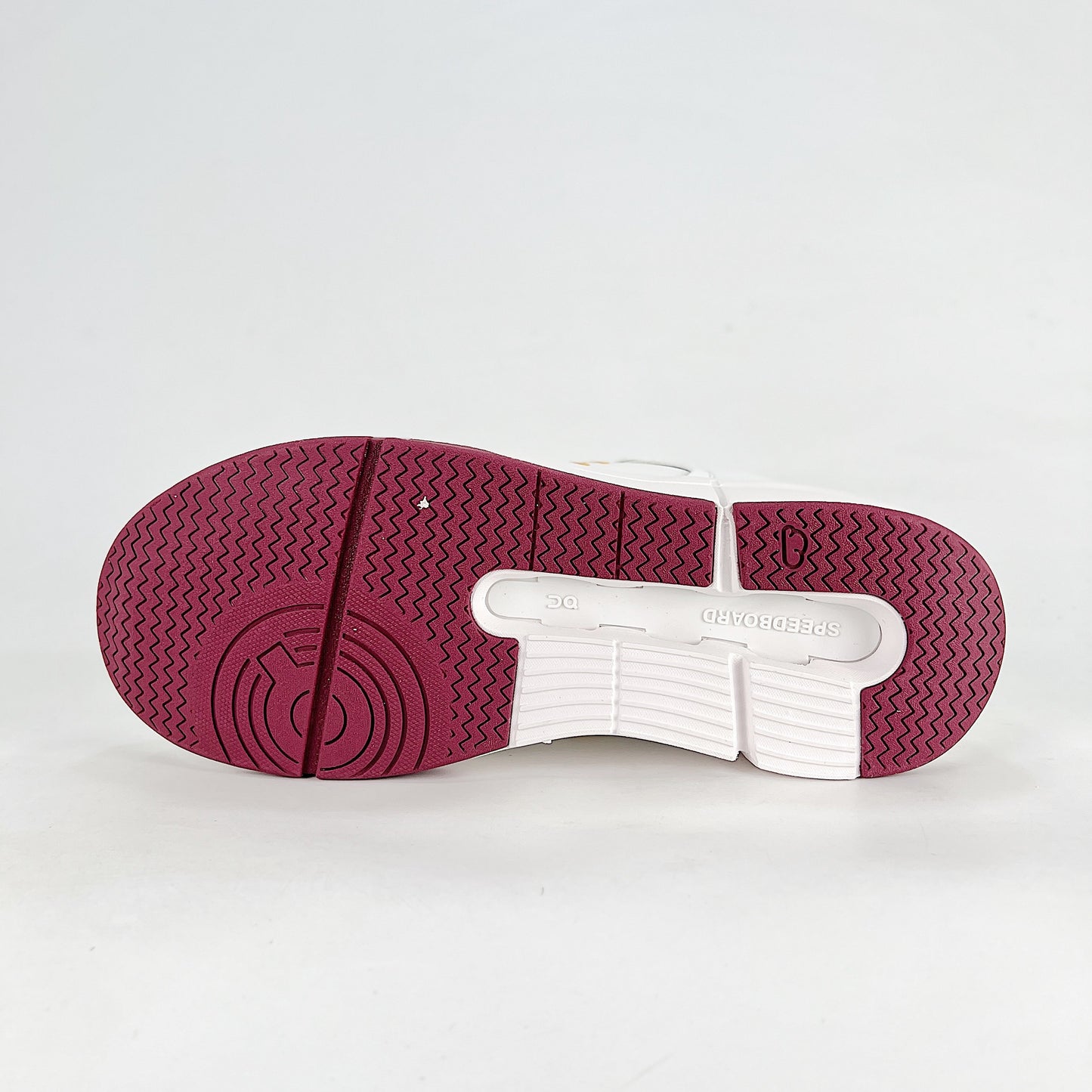 On The Roger Advantage – Triple White Unisex Premium Leather Retro Tennis Lifestyle Sneakers（副本）