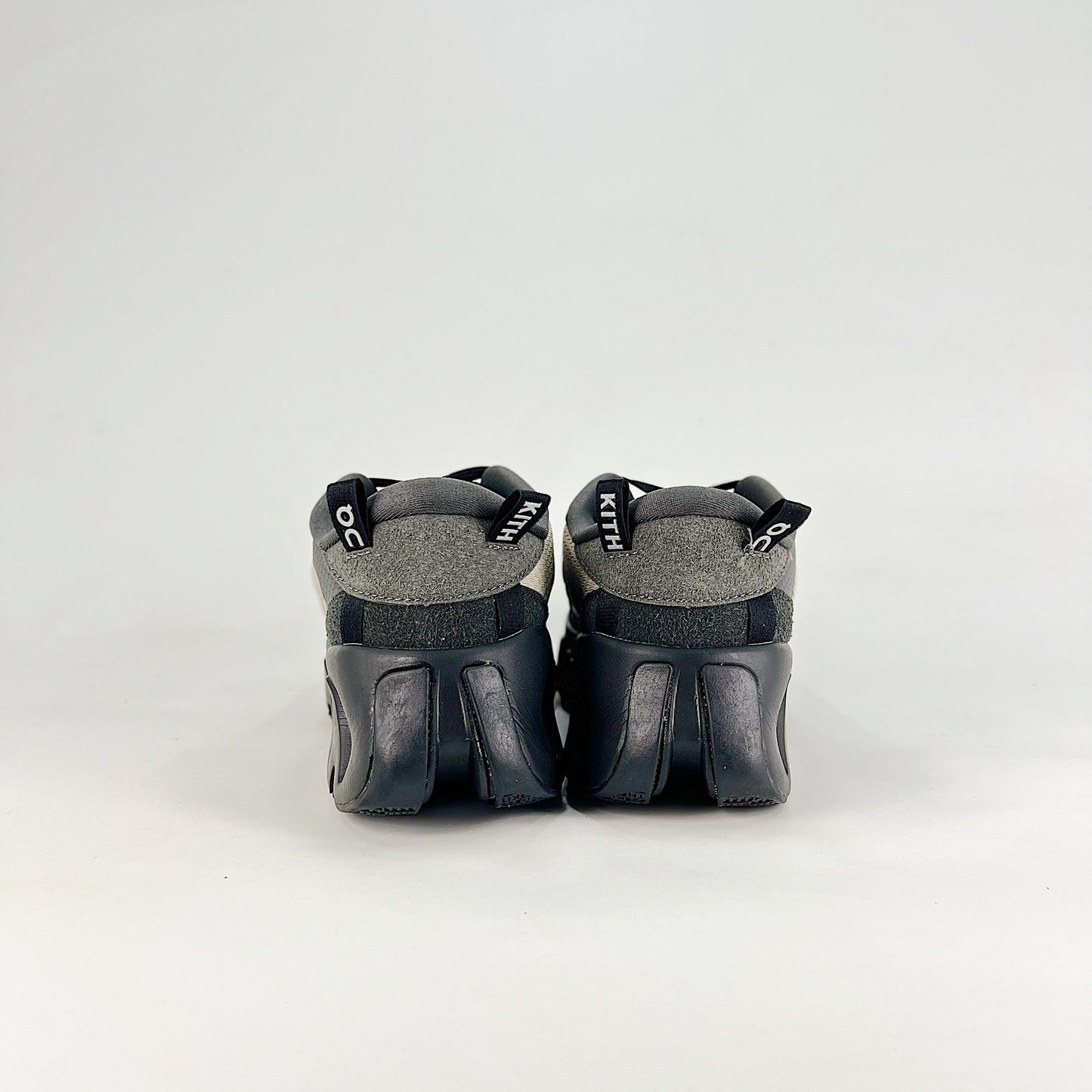 On Running x KITH Cloudrift – Charcoal Grey & Cream Unisex Limited Edition Lifestyle Shoes